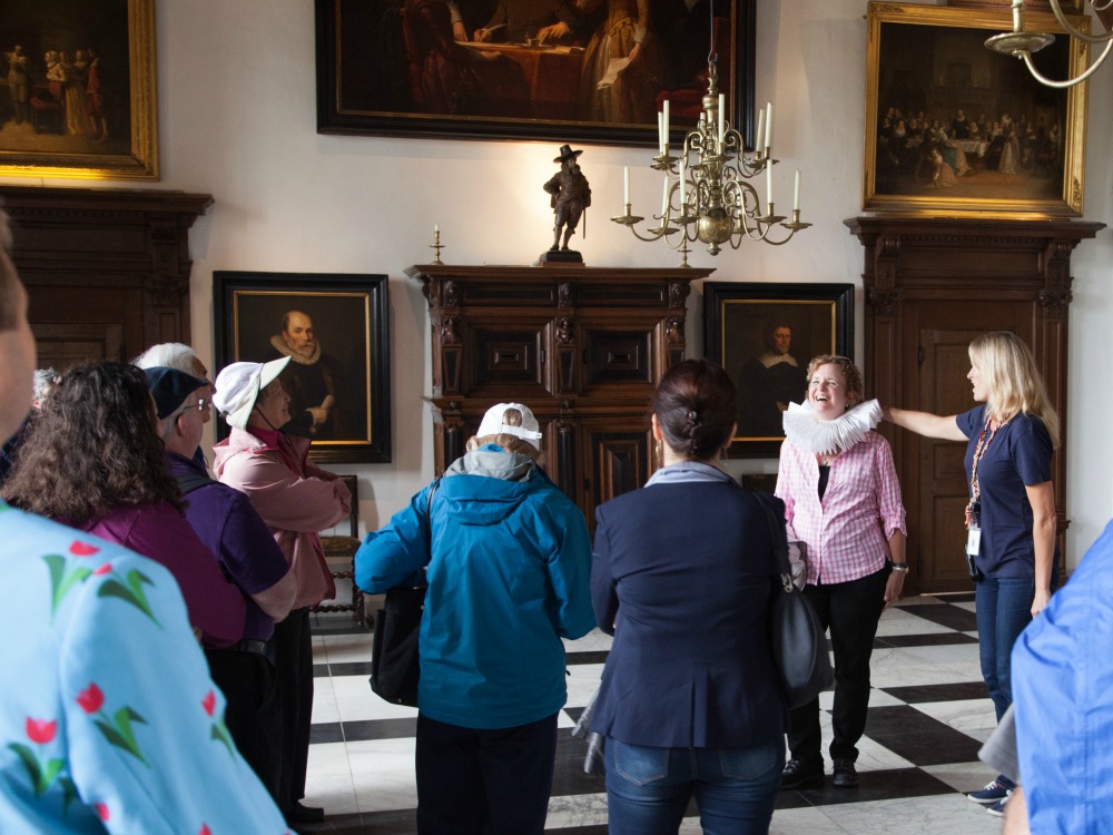 Guided tour in through the Dutch Golden Age in Muiderslot castle